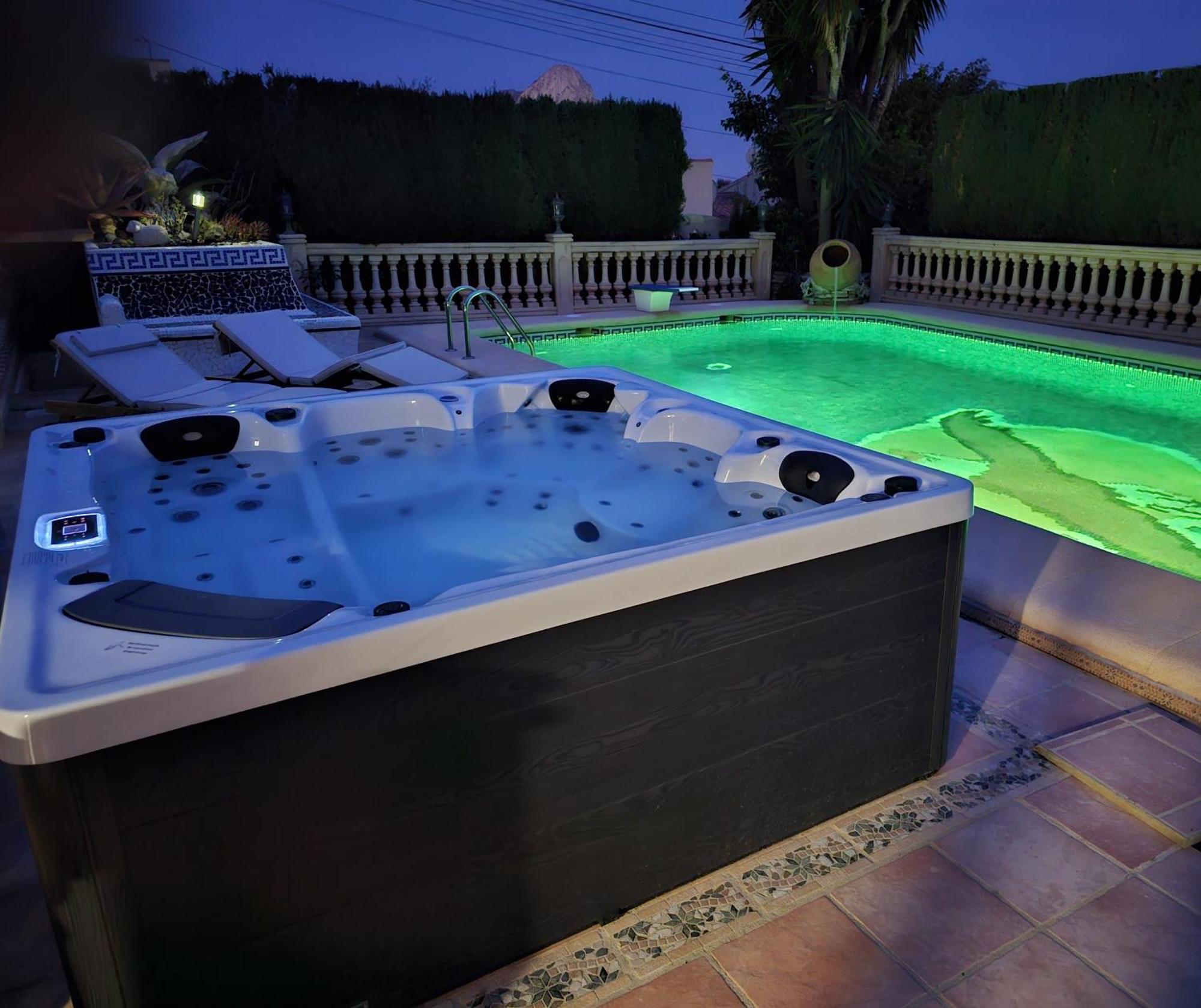 Luxury Villa - Pool, Hot Tub, Aircon, Tvs, Home Cinema, Office, Gbit Internet, Sports Equipment Calpe Exterior foto