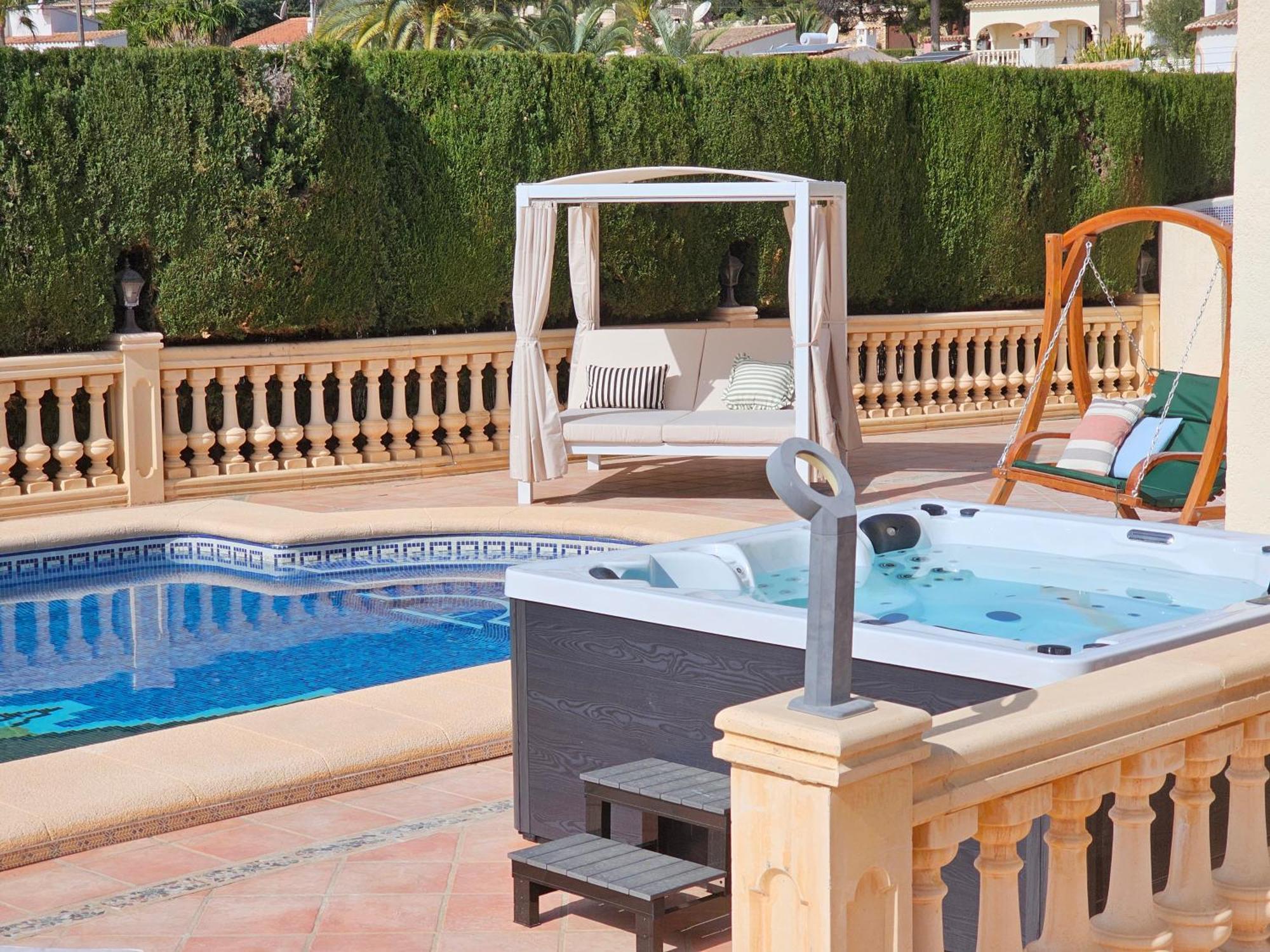 Luxury Villa - Pool, Hot Tub, Aircon, Tvs, Home Cinema, Office, Gbit Internet, Sports Equipment Calpe Exterior foto