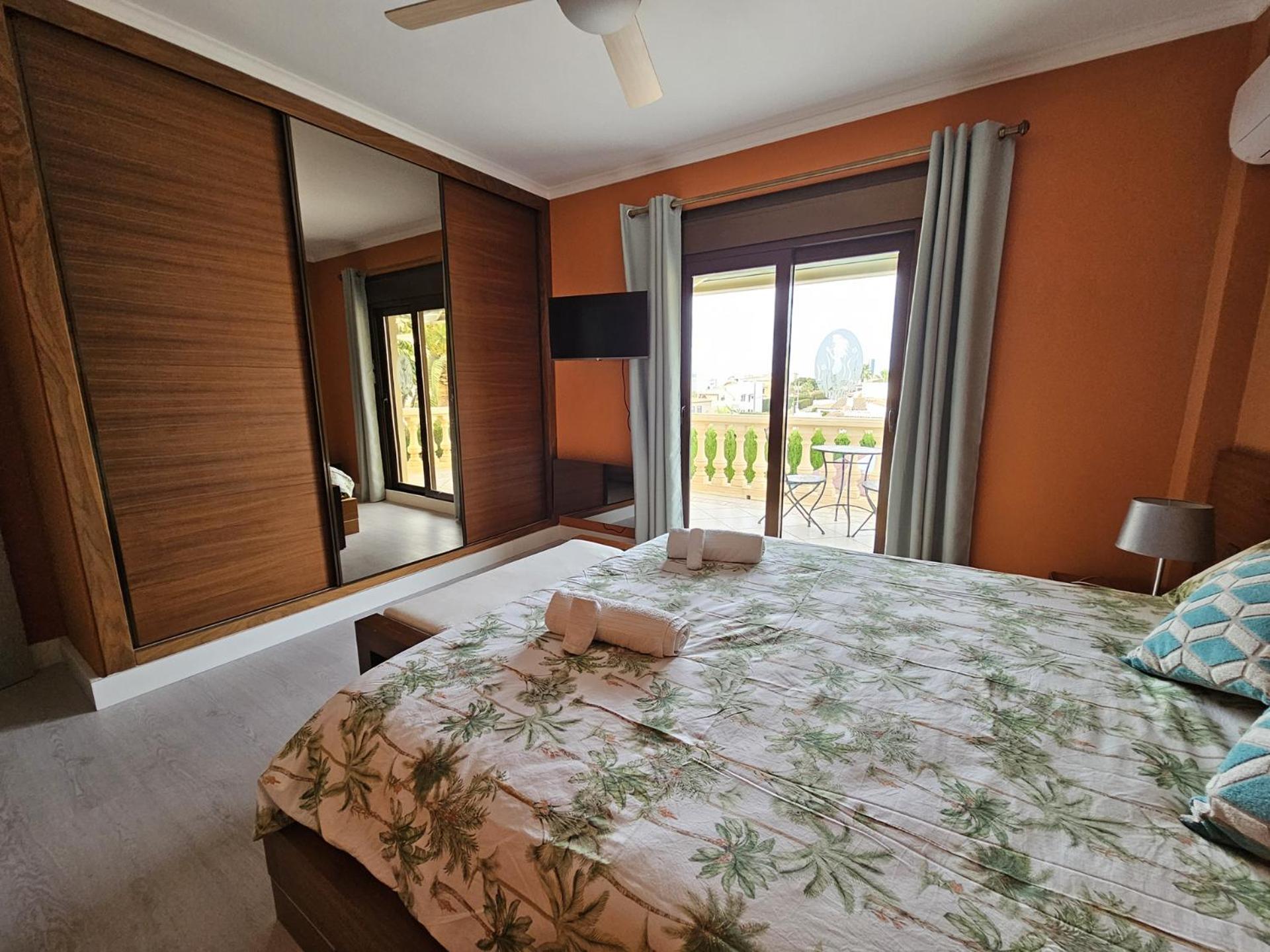 Luxury Villa - Pool, Hot Tub, Aircon, Tvs, Home Cinema, Office, Gbit Internet, Sports Equipment Calpe Exterior foto